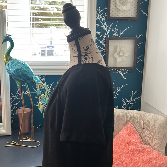 Stunning little black dress!! Size L - Picture 10 of 16